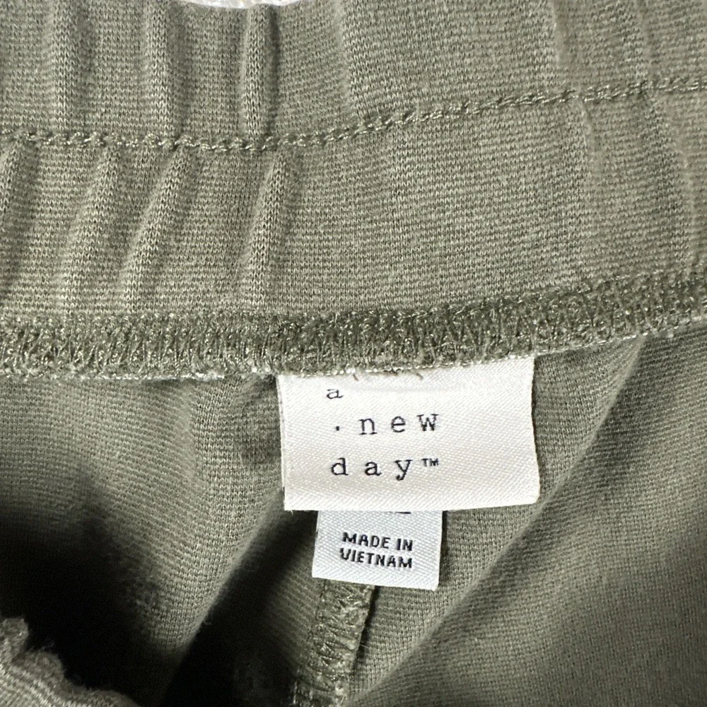 Quiet Luxury Old Money Pull On Crop Pants Olive XXL A New Day Pockets
